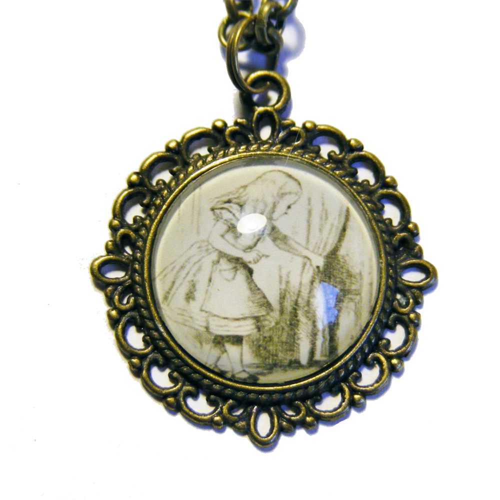 Wisiorek Alicja w Krainie Czarów II – Stary Brąz