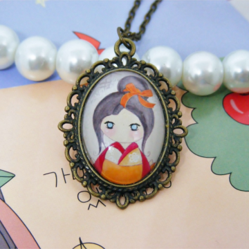 Wisiorek Kokeshi girl IV - Vintage