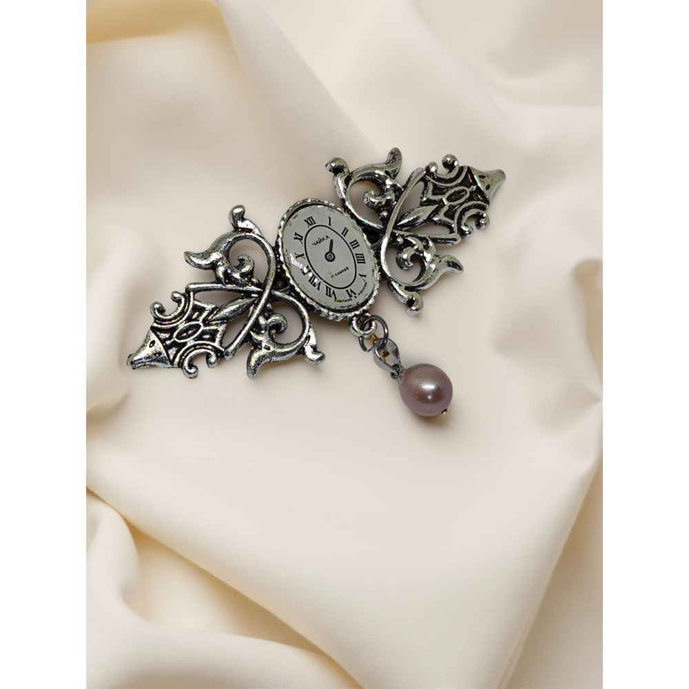 Broszka Steampunkowa z Tarczą Zegarka i Perełką