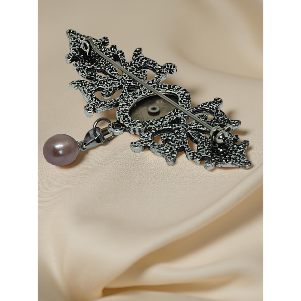 Broszka Steampunkowa z Tarczą Zegarka i Perełką