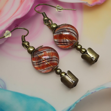 Kolczyki Balony Małe Okrągłe Czerwono-Brązowe – elegancja w stylu retro