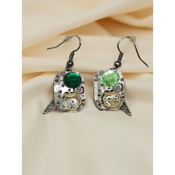 Kolczyki Steampunkowe ze Skrzydłami i Zielonymi Cyrkoniami