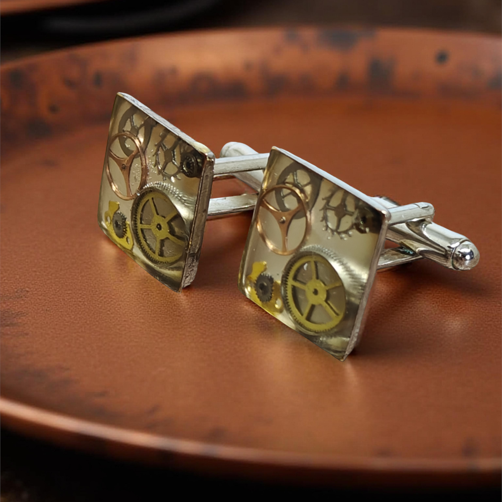 Industrialne spinki do mankietów z mechanizmami zegarkowymi