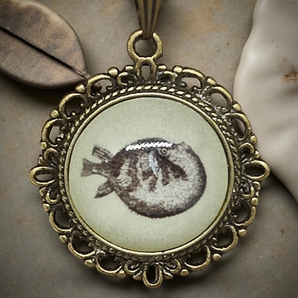 Wisiorek steampunk z grafiką - Ryba Jeżówka II