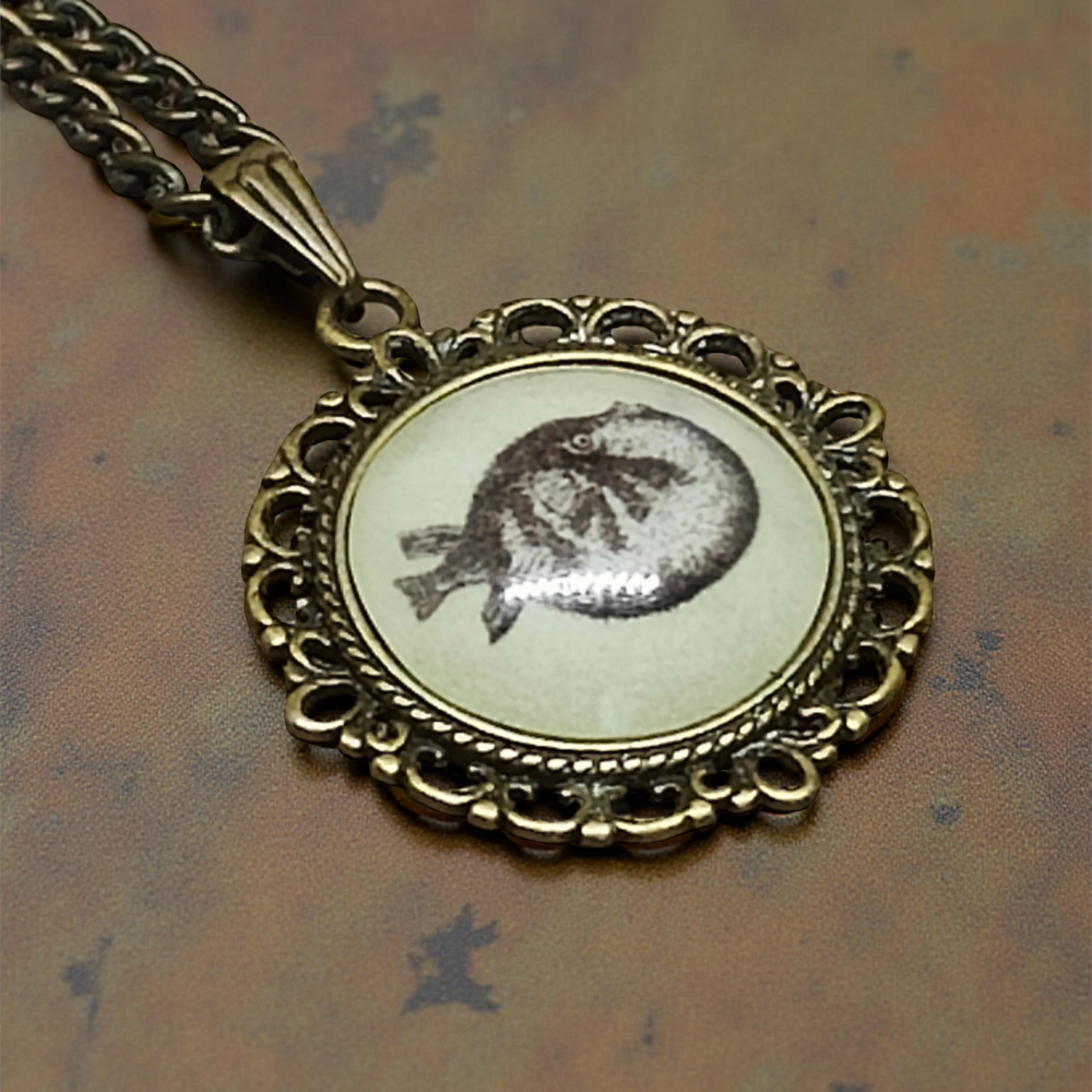 Wisiorek steampunk z grafiką - Ryba Jeżówka II