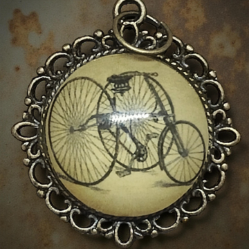 Wisiorek steampunk z grafiką - Tricykl I