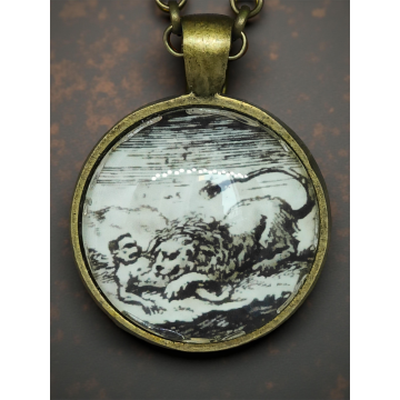 Wisiorek z grafiką – Emblemat „MIHI MEDELA”