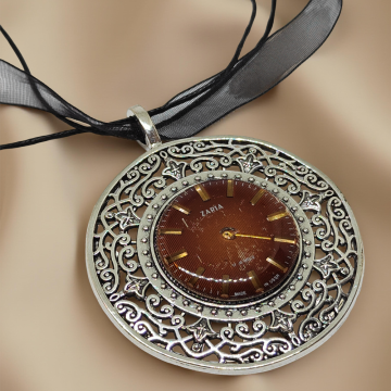 Wisiorek Steampunkowy z Tarcza Zegarkową ZARIA