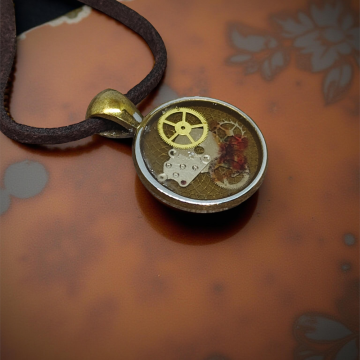 Industrial Pendant III – Steampunk Jewelry With Watch Mechanisms