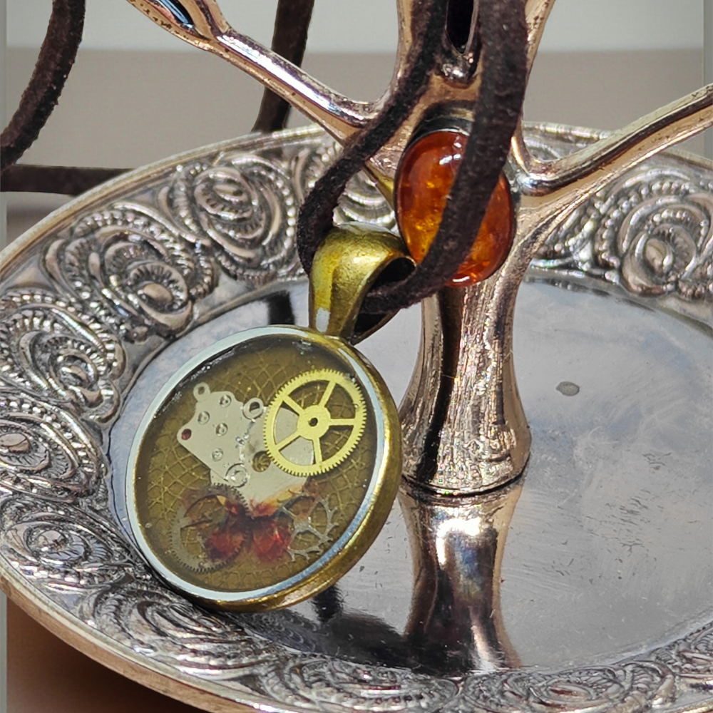 Industrial Pendant III – Steampunk Jewelry With Watch Mechanisms