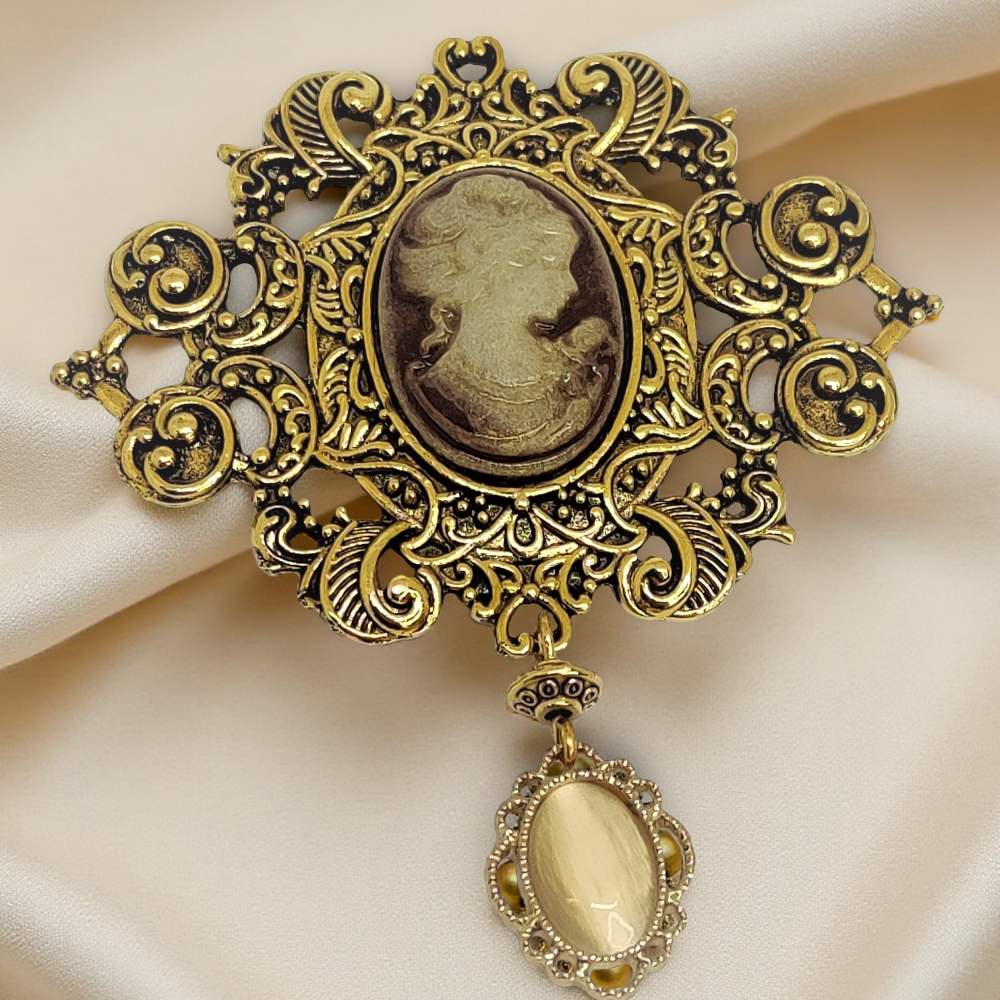 Broszka wiktoriańska złota z fioletową kameą i zawieszką