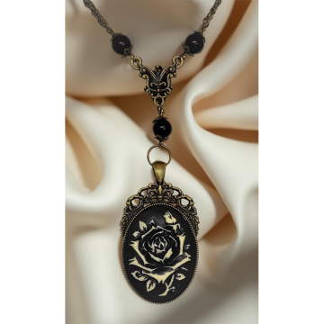 Naszyjnik wiktoriański z czarną kameą – róża