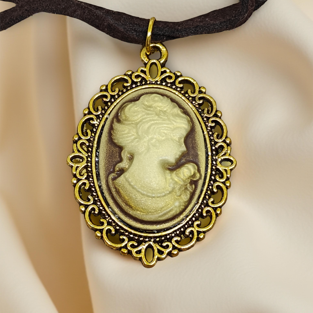 Victorian Necklace with Cream Cameo - Lady in Ivory
