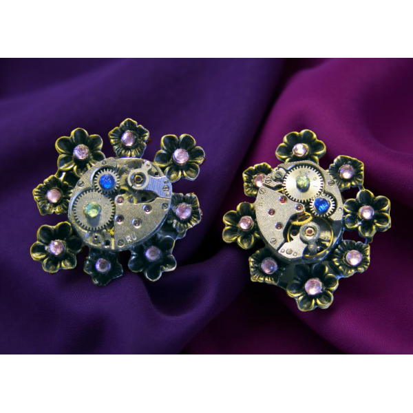 Steampunkowa Broszka Kwiatowa – Mechanizm Zegarkowy i Cyrkonie