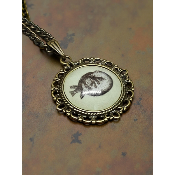 Wisiorek steampunk z grafiką - Ryba Jeżówka II